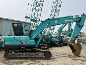 Máy xúc SK200-8 Kobelco cũ  2011 - 8xxx giờ